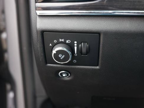 Used 2020 Jeep Grand Cherokee Overland RWD image 47