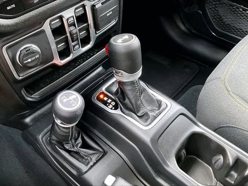 Certified 2024 Jeep Wrangler Unlimited Sport AWD/4WD image 29