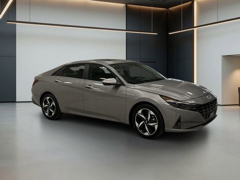 Certified 2023 Hyundai Elantra Limited FWD image 7