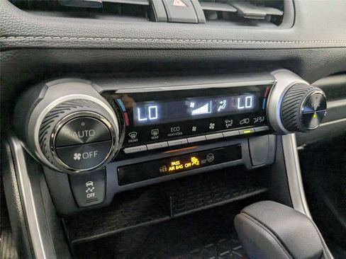 Used 2025 Toyota RAV4 XLE image 22