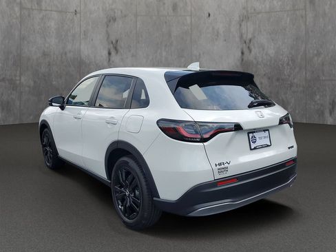New 2027 Honda HR-V Sport image 4