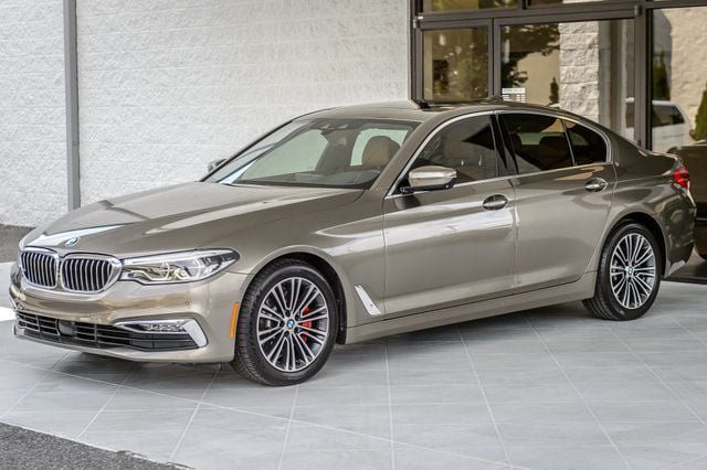 Used 2017 BMW 540i RWD image 6