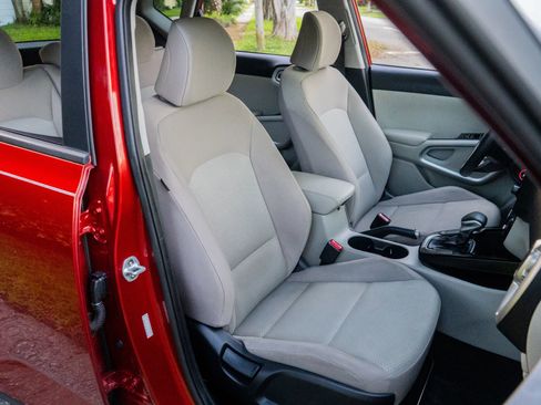 Used 2020 Kia Soul LX image 5