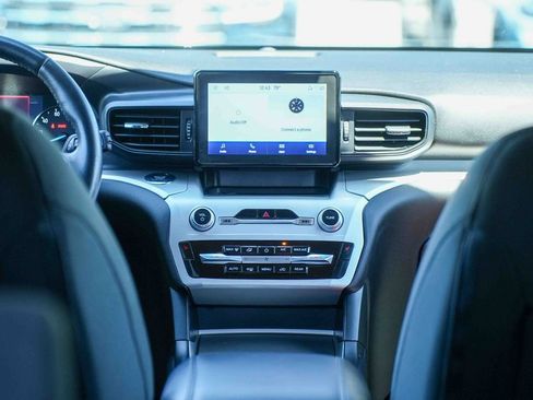 Certified 2023 Ford Explorer XLT AWD/4WD image 13