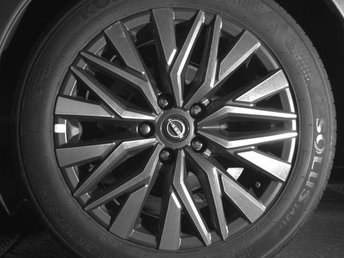 Used 2025 Nissan Altima 2.5 SV image 14