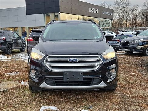 Used 2018 Ford Escape SE image 2