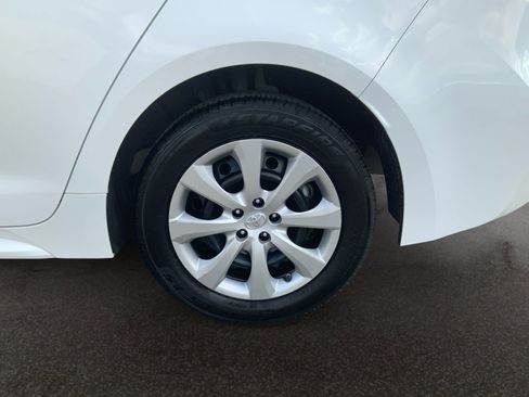 Used 2023 Toyota Corolla LE FWD image 40