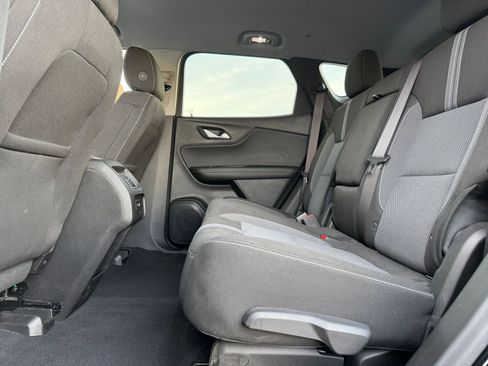 Used 2025 Chevrolet Blazer LT image 27
