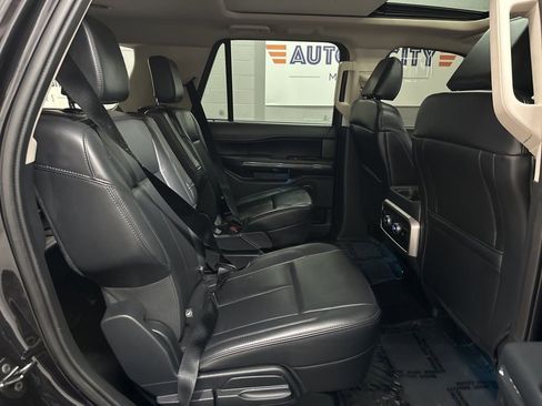 Used 2024 Ford Expedition XLT AWD/4WD image 38