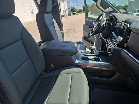 New 2026 Chevrolet Silverado 1500 LTZ w/ LTZ Premium Package image 10