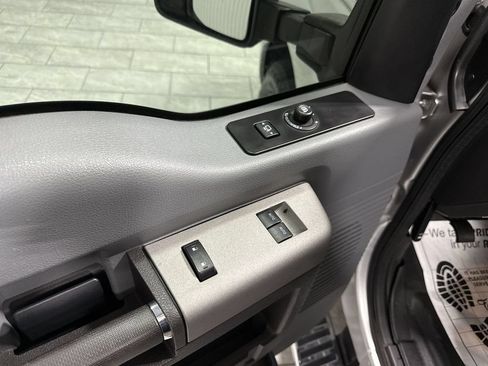 Used 2015 Ford F250 XLT w/ XLT Premium Package RWD image 24