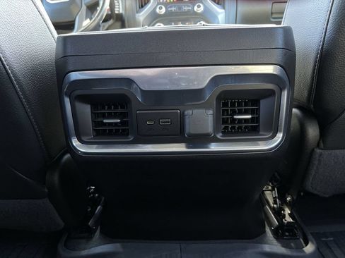 Used 2022 GMC Sierra 1500 Denali w/ Denali Reserve Package AWD/4WD image 42