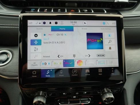 Used 2024 Jeep Grand Cherokee Overland w/ Advanced Protech Group III image 30