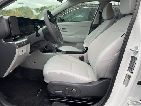 New 2025 Hyundai Kona SEL image 10