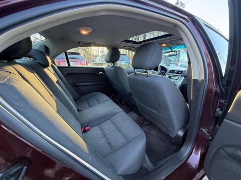 Used 2011 Ford Fusion SE w/ 202A Rapid Spec Order Code image 11