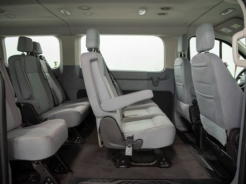 Used 2019 Ford Transit 350 XLT RWD image 10