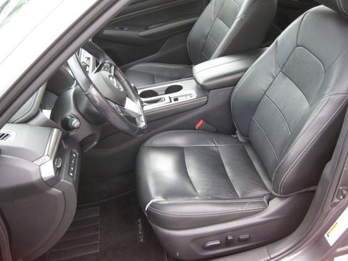 Used 2019 Nissan Altima 2.5 SL AWD/4WD image 12