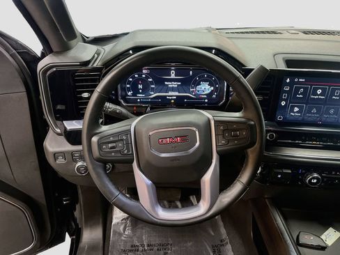 Used 2024 GMC Sierra 2500 SLT w/ SLT Premium Package AWD/4WD image 11
