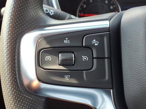 Used 2025 Chevrolet Blazer LT image 28