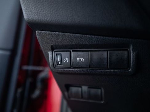 Certified 2023 Toyota Corolla Cross XLE image 24