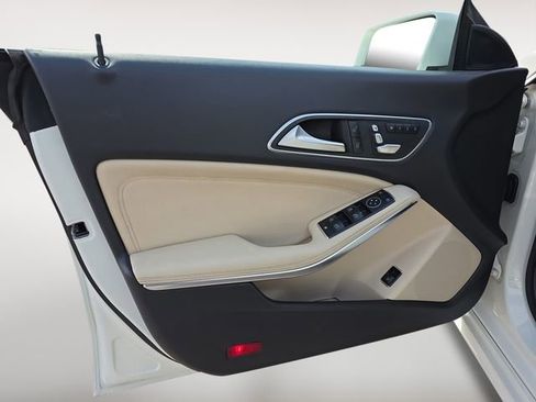Used 2017 Mercedes-Benz CLA 250 image 16