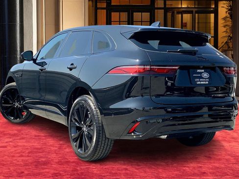 New 2026 Jaguar F-PACE R-Dynamic S image 2