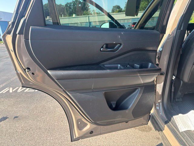 Used 2023 Nissan Pathfinder Rock Creek AWD/4WD image 11