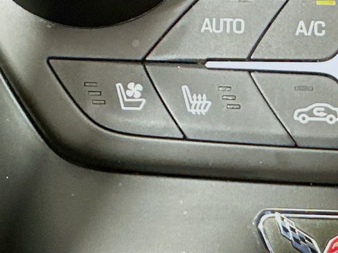 Used 2017 Chevrolet Corvette Stingray Coupe image 24