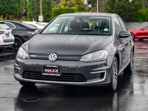 Used 2016 Volkswagen e-Golf SEL Premium image 4