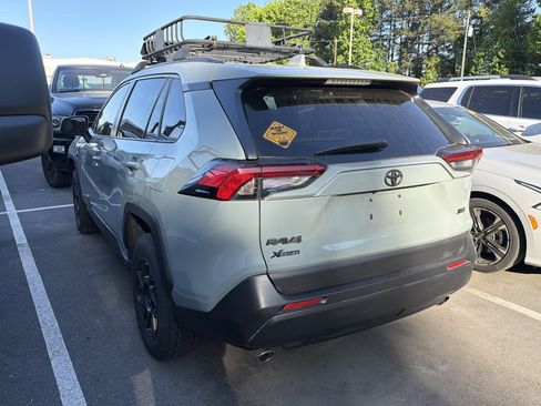 Used 2021 Toyota RAV4 XLE w/ Convenience Package image 6