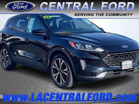 Used 2022 Ford Escape SE w/ SE Sport Appearance Package image 1