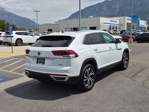 Used 2023 Volkswagen Atlas Cross Sport SEL AWD/4WD image 3