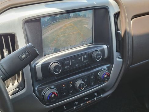 Used 2015 GMC Sierra 2500 SLE w/ SLE Preferred Package AWD/4WD image 19