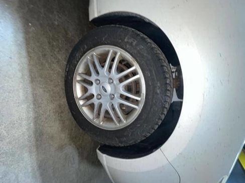 Used 2009 Ford Focus SE image 17