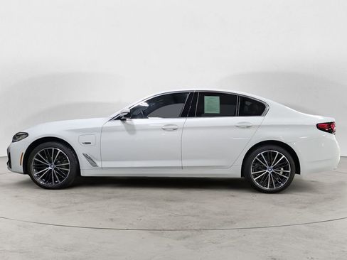Used 2023 BMW 530e w/ Executive Package image 2