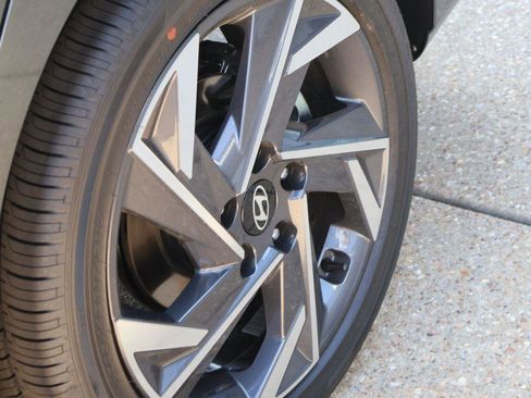 New 2026 Hyundai Elantra Limited image 12