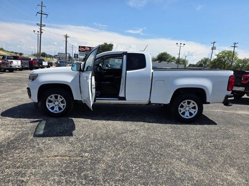 Used 2021 Chevrolet Colorado LT w/ Fleet Safety Package RWD image 9