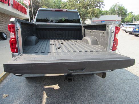 Used 2024 Chevrolet Silverado 3500 LT AWD/4WD image 15