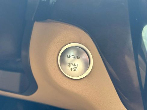 Used 2017 Mercedes-Benz GLE 350 GLE 350 4MATIC Sport Utility 4 image 31