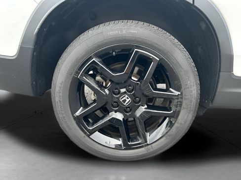 Used 2024 Honda Passport Black Edition image 29