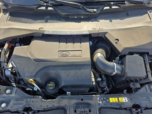 Used 2025 Land Rover Range Rover Evoque S image 13