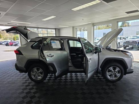 Used 2024 Toyota RAV4 XLE image 17