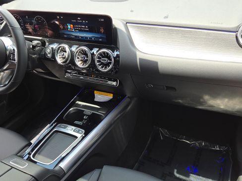 Used 2026 Mercedes-Benz GLA 250 image 17