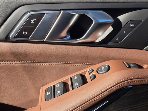 New 2026 BMW X5 xDrive50e w/ Premium Package image 25