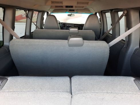 Used 2014 Chevrolet Express 2500 LS image 21