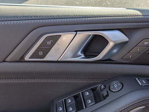 New 2026 BMW X5 xDrive40i w/ Climate Comfort Package image 12