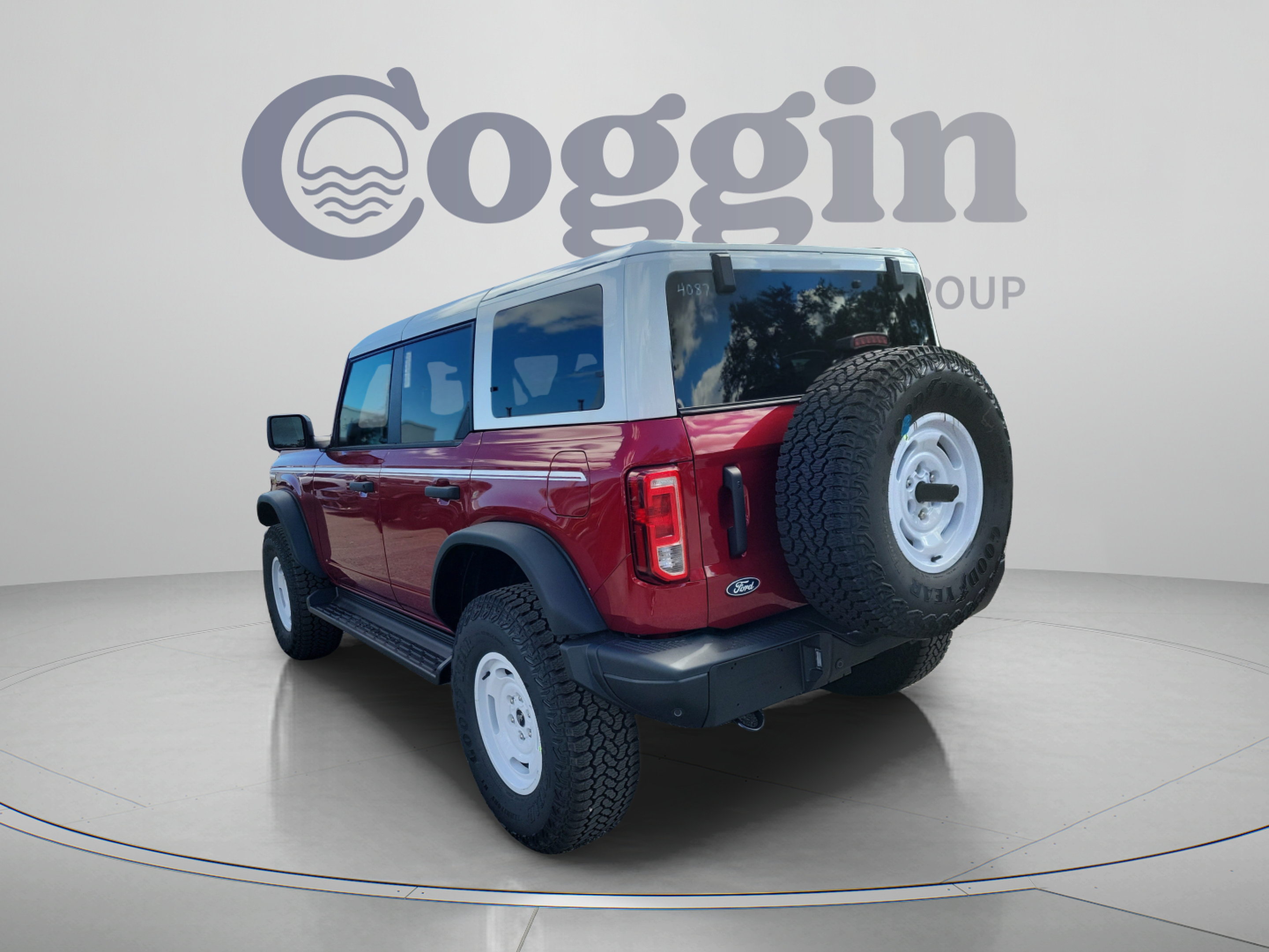 New 2026 Ford Bronco Heritage Edition AWD/4WD image 2