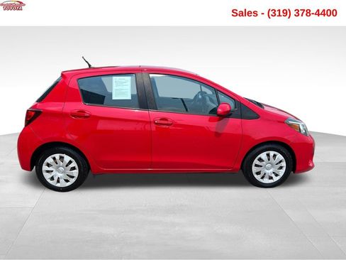 Used 2015 Toyota Yaris L FWD image 6