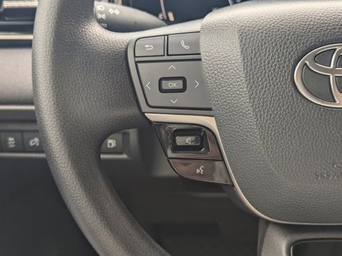 Used 2025 Toyota Camry LE image 21