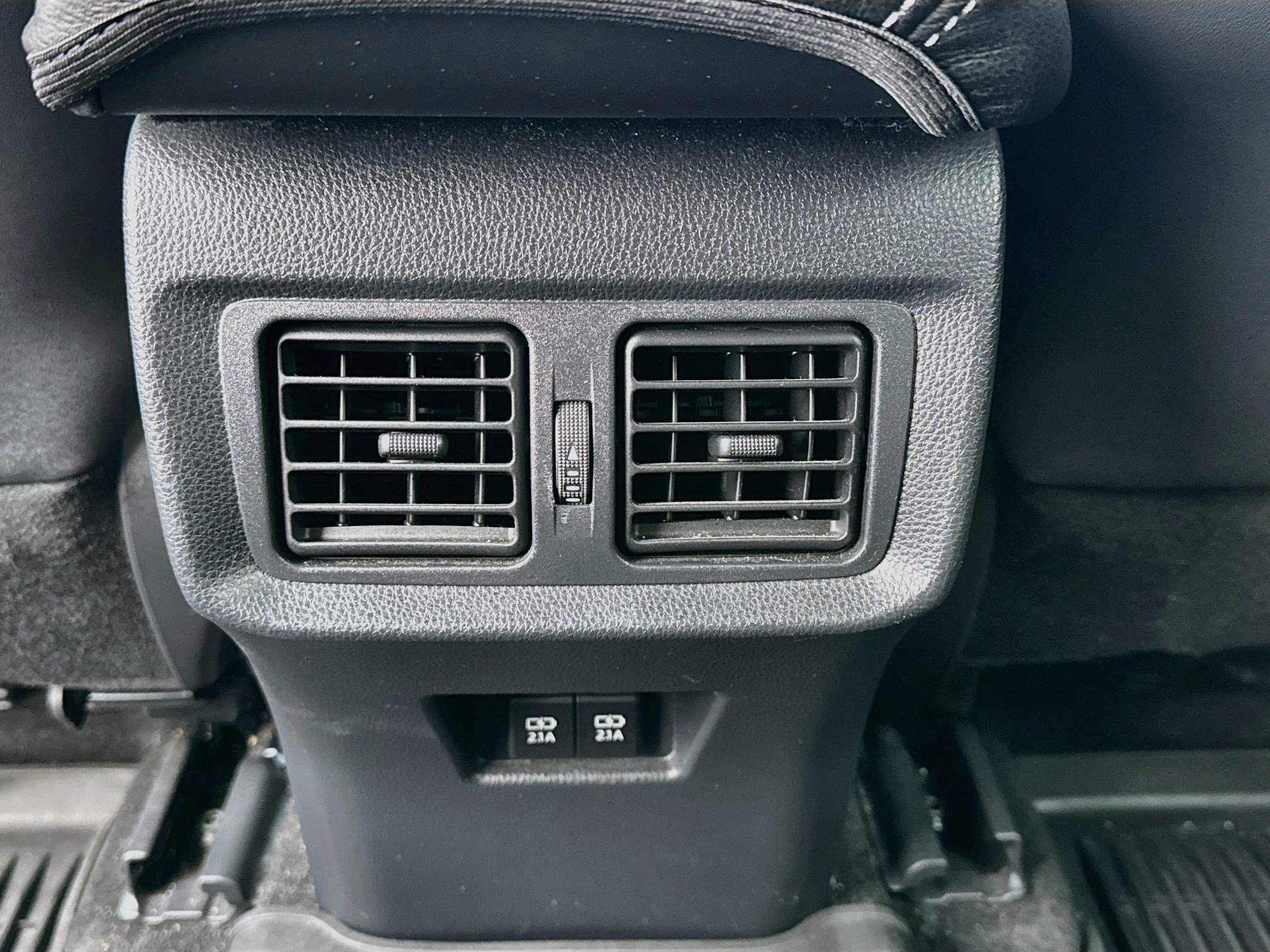 Used 2021 Toyota Venza XLE AWD/4WD image 16